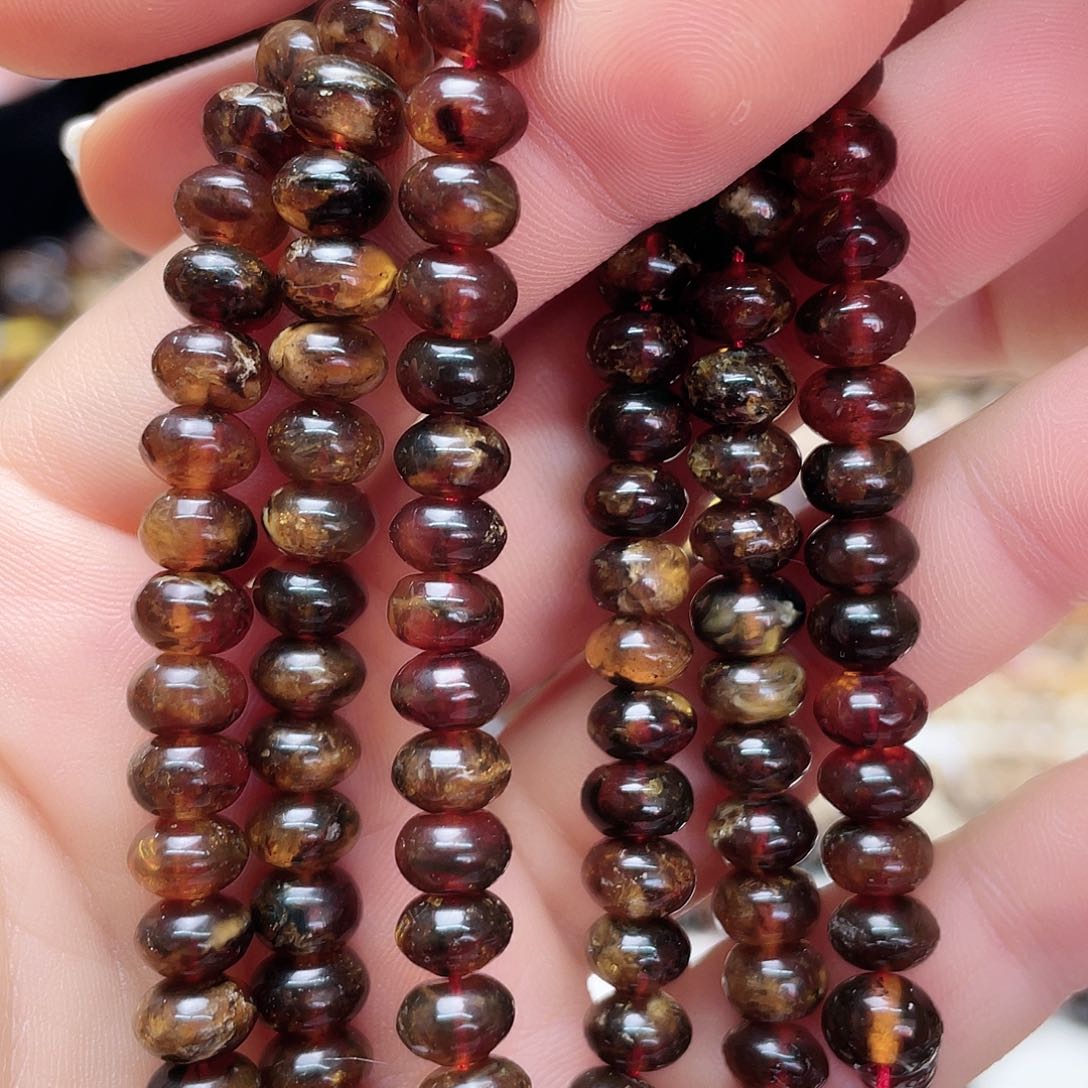 琥珀裸石未镶嵌七