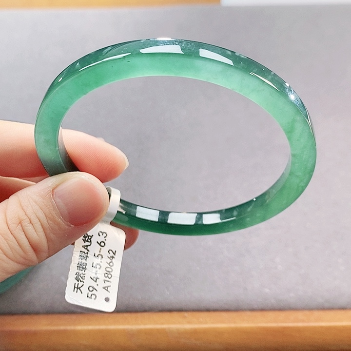 【闪购商品】翡翠手镯（圆镯）未镶嵌