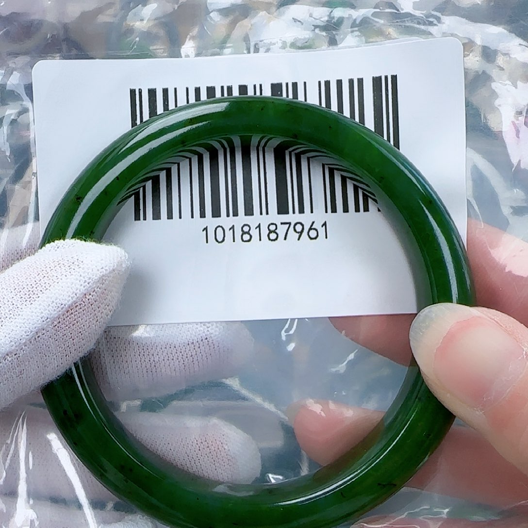 和田玉（碧玉）手镯未镶嵌6061