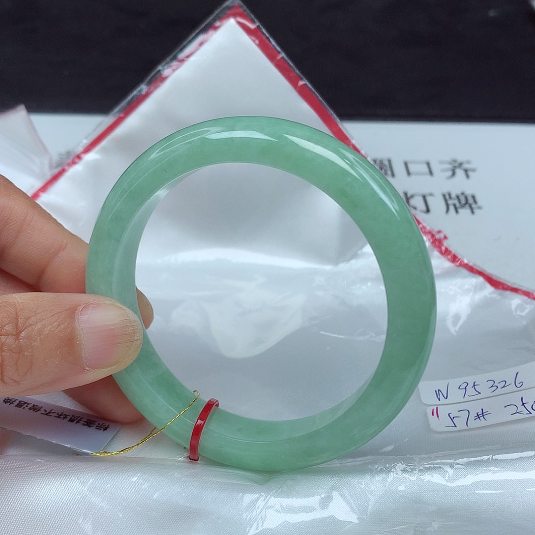 翡翠手镯未镶嵌57圈5326