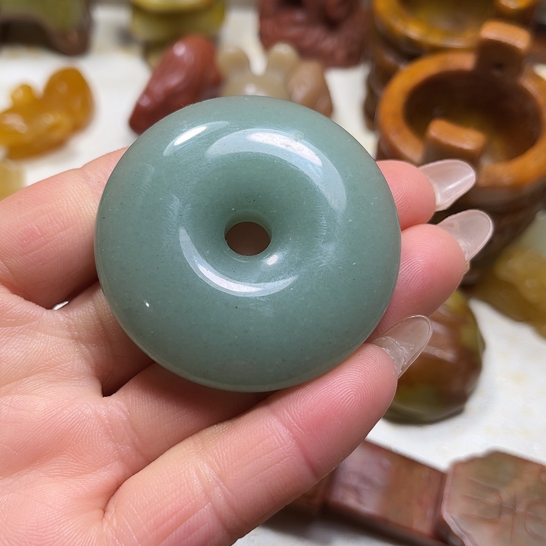 白玉菩提吊坠白玉菩提吊坠