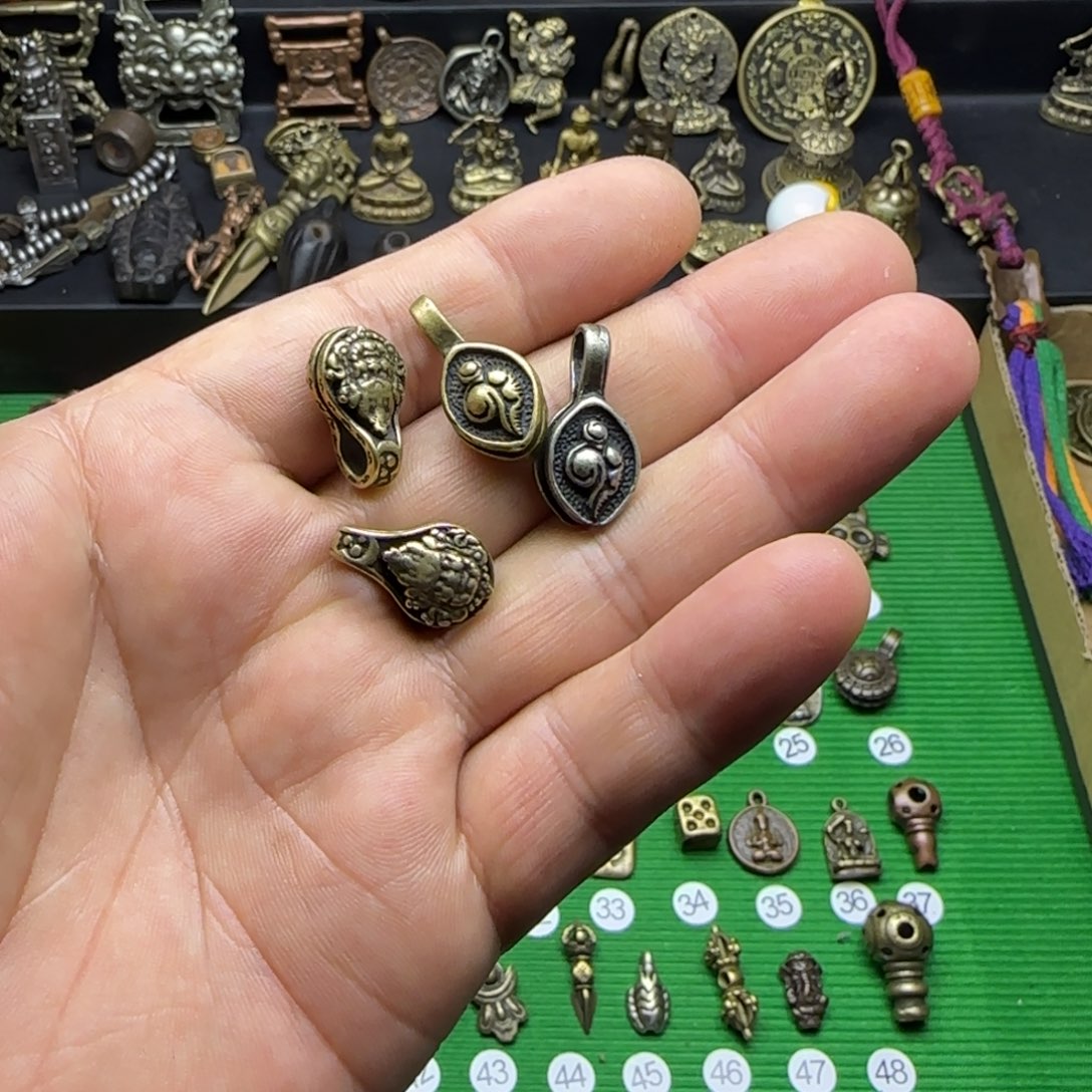 甘***哥泥塑agzcbkffjgfkdjjgkj