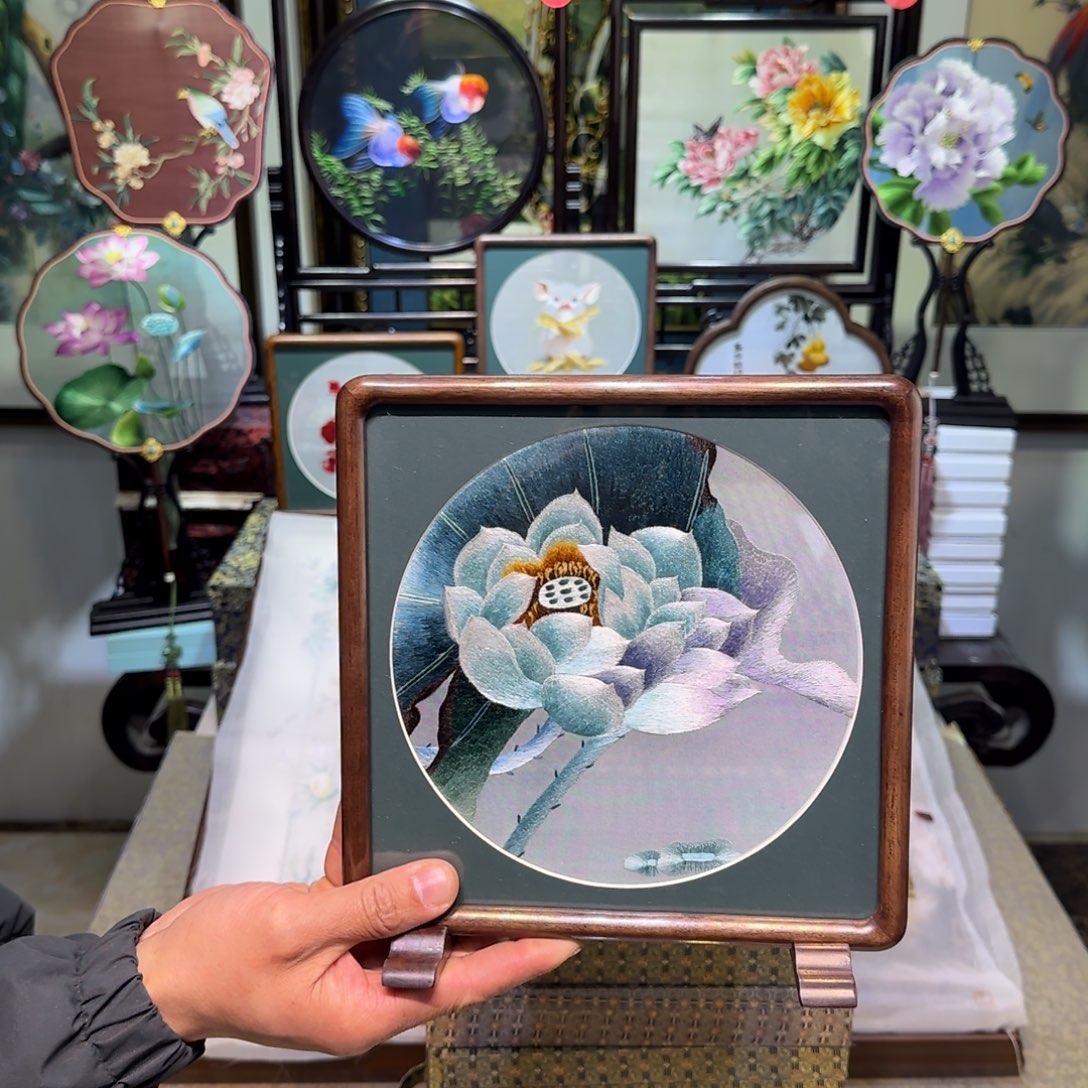 刺绣刺绣工艺精湛