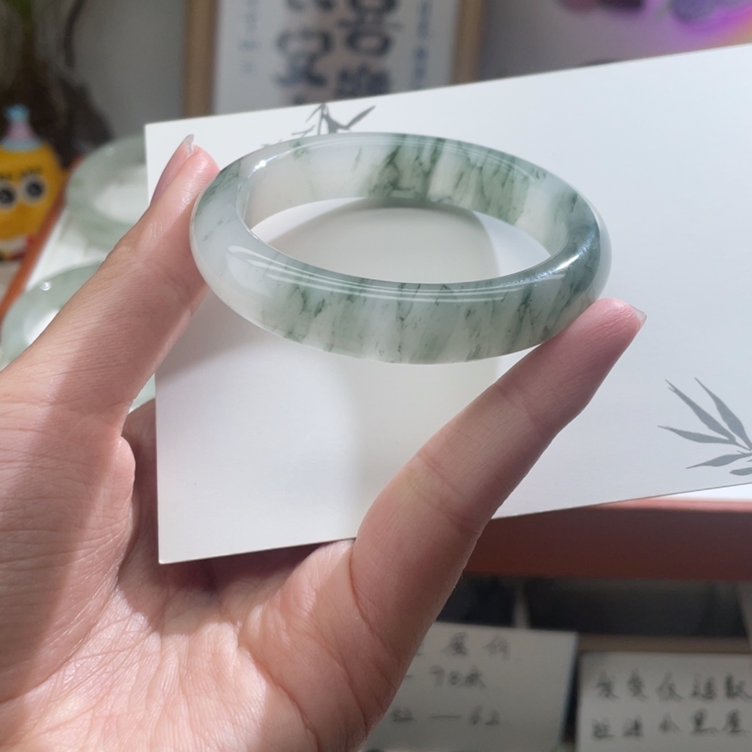 石英质玉（天山翠）未镶嵌手镯52.1圈口