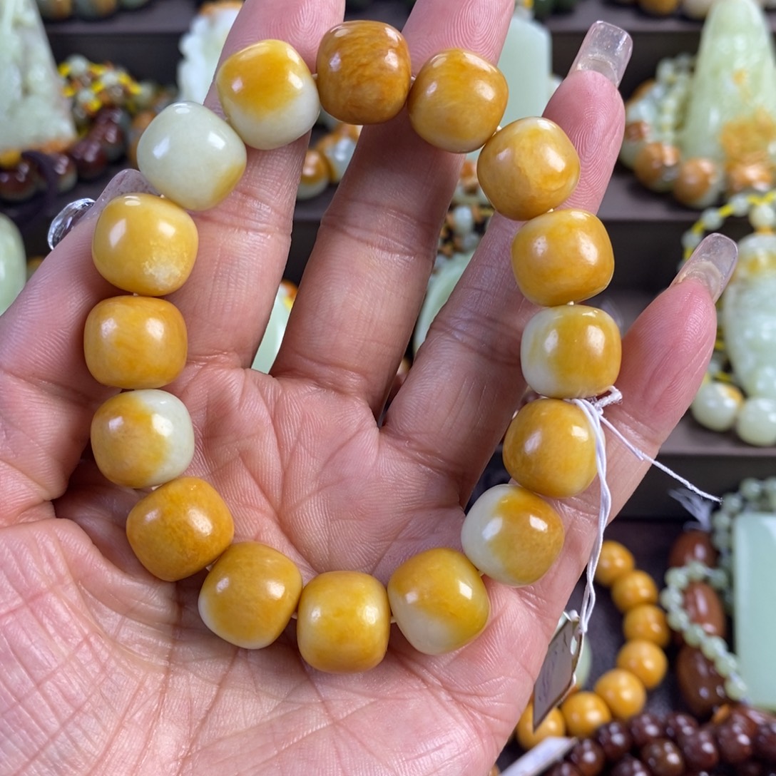 透闪石质玉未镶嵌手串