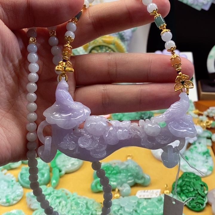 翡翠颈饰未镶嵌翡翠吊坠挂件