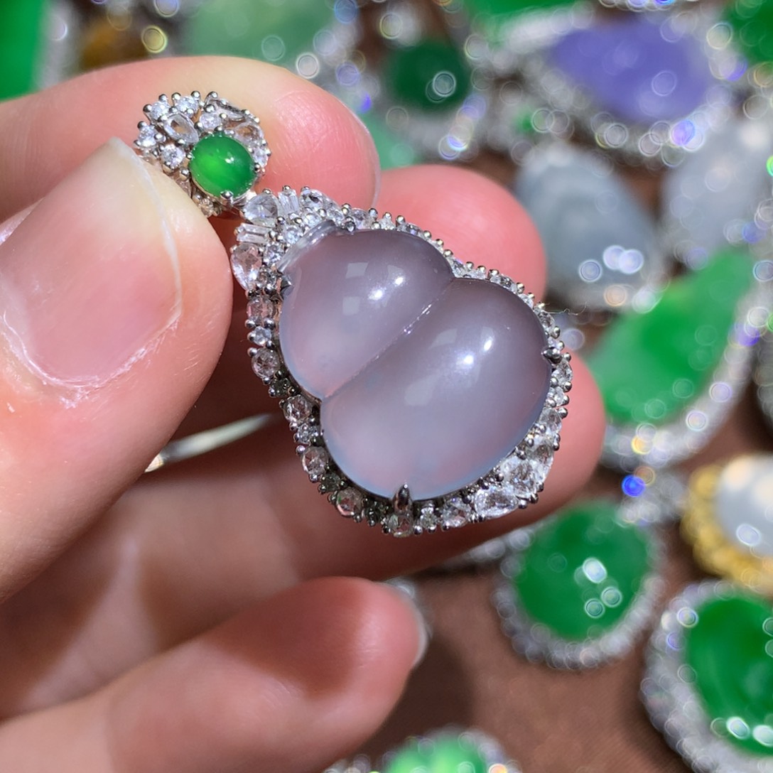 翡翠颈饰18K金镶嵌葫芦