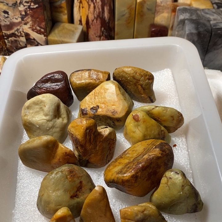 昌化鸡血石印章石
