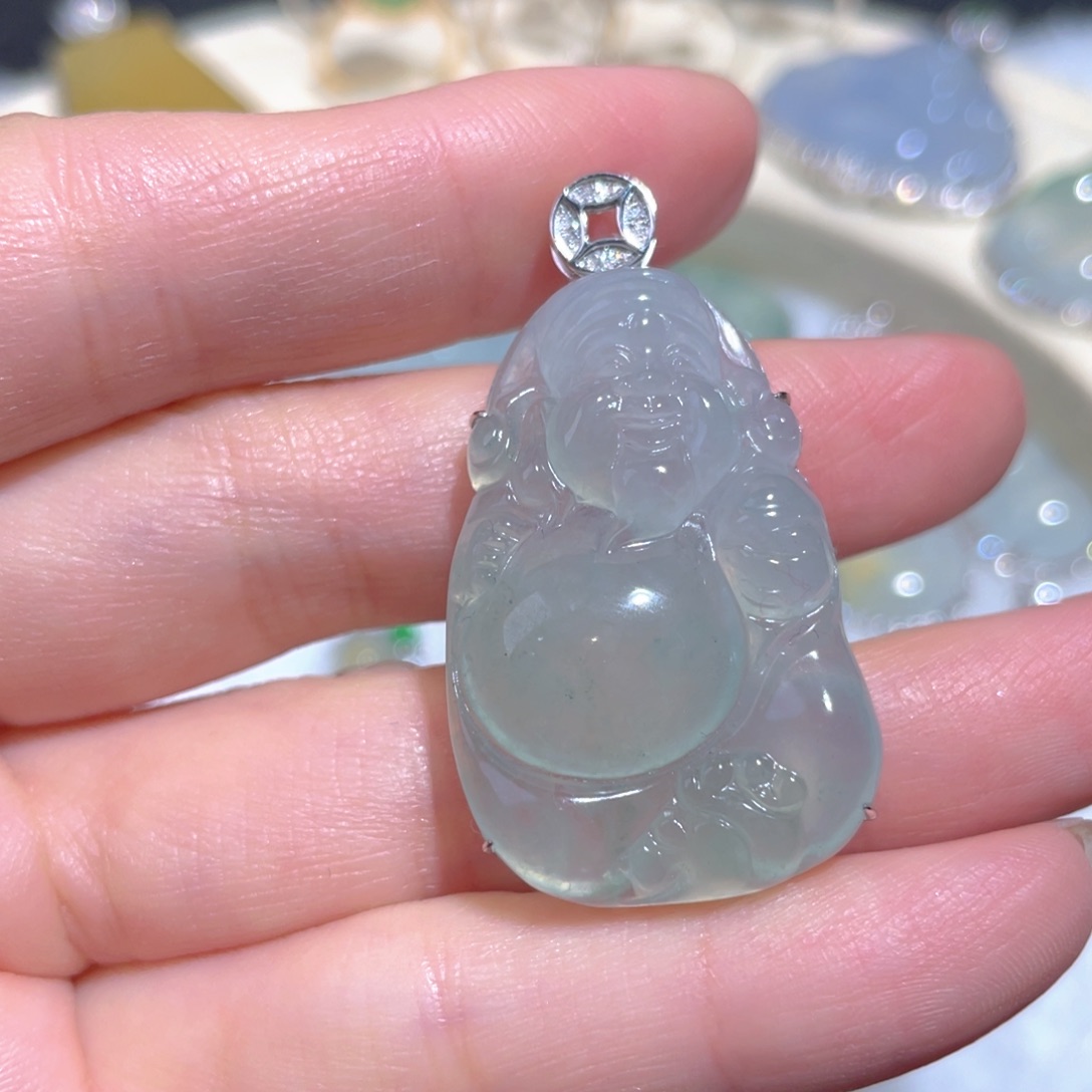 翡翠颈饰18K金镶嵌翡翠