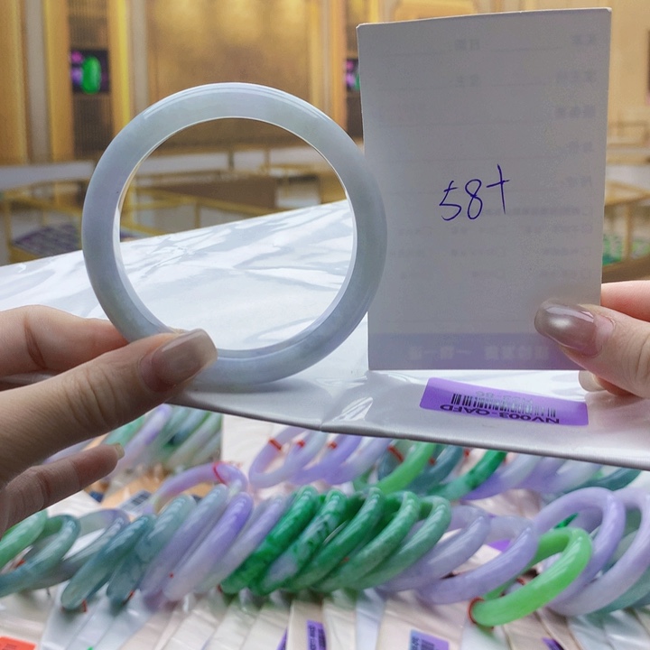 翡翠手镯未镶嵌Bb