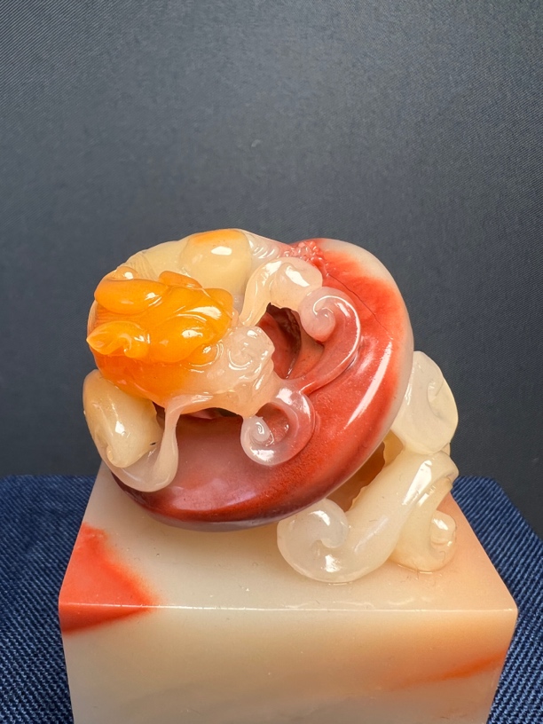 老挝石璃琥穿环印章，瑞兽印纽，圆雕工艺，尺寸6.6*5.1*5.1