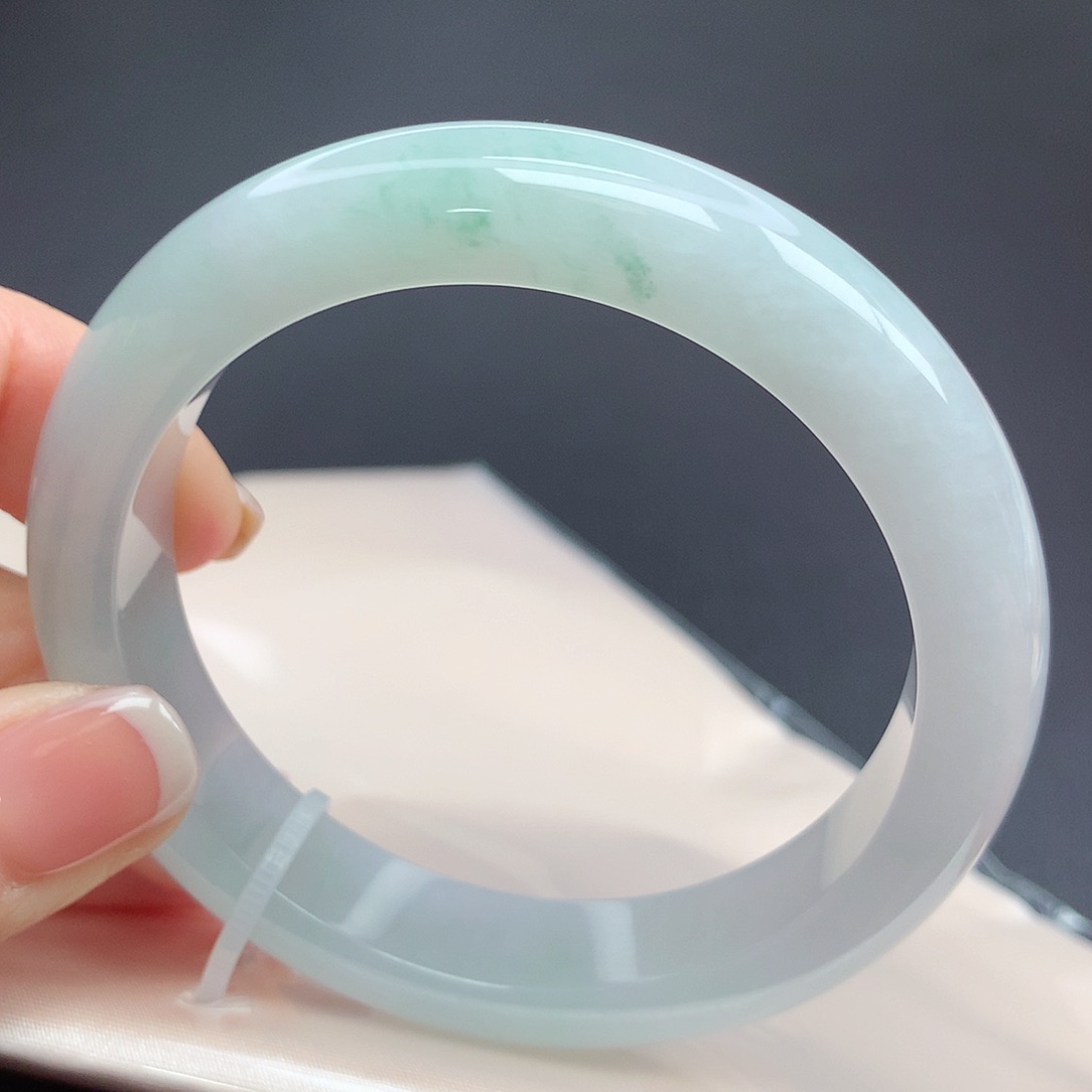 翡翠手镯未镶嵌05n n n n n n n n