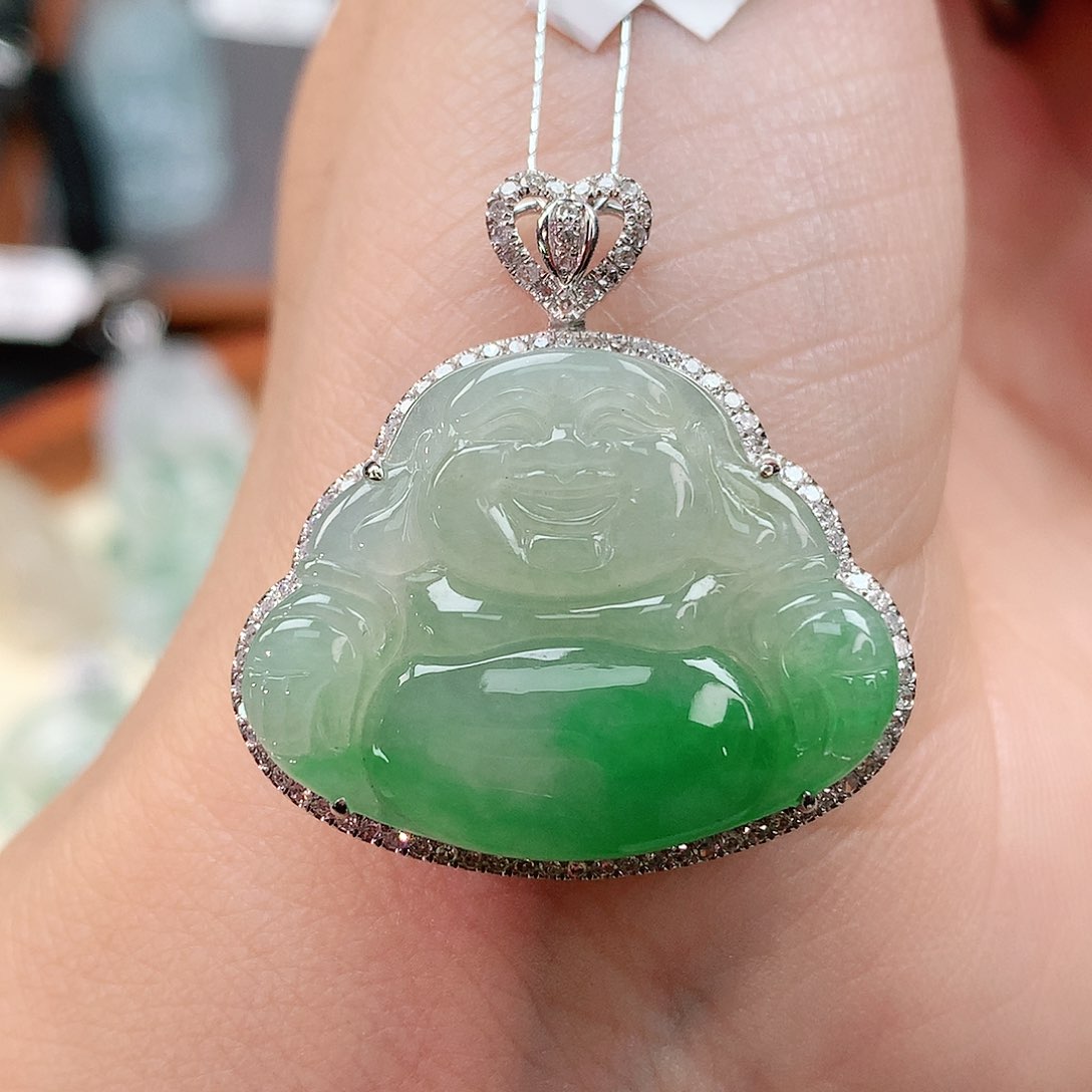 颈饰18K金镶嵌翡翠佛公