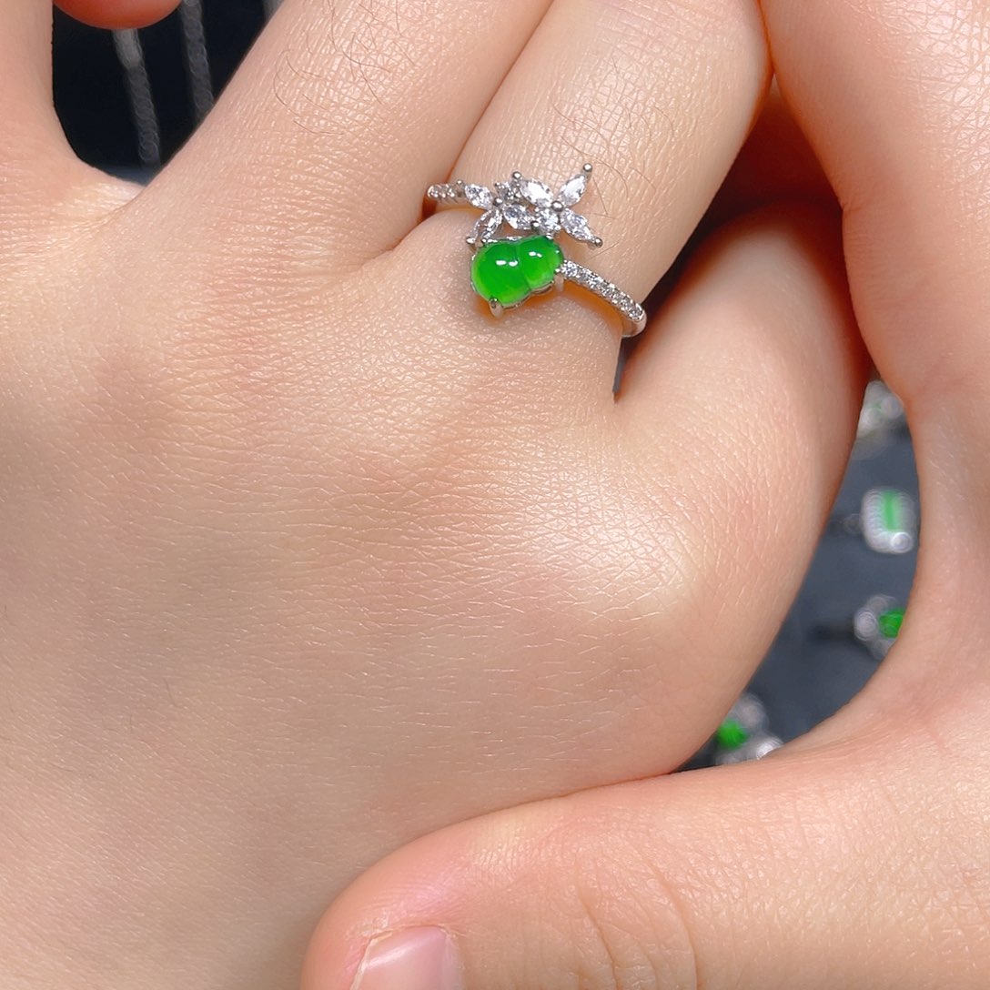 翡翠戒指银S925镶嵌戒指