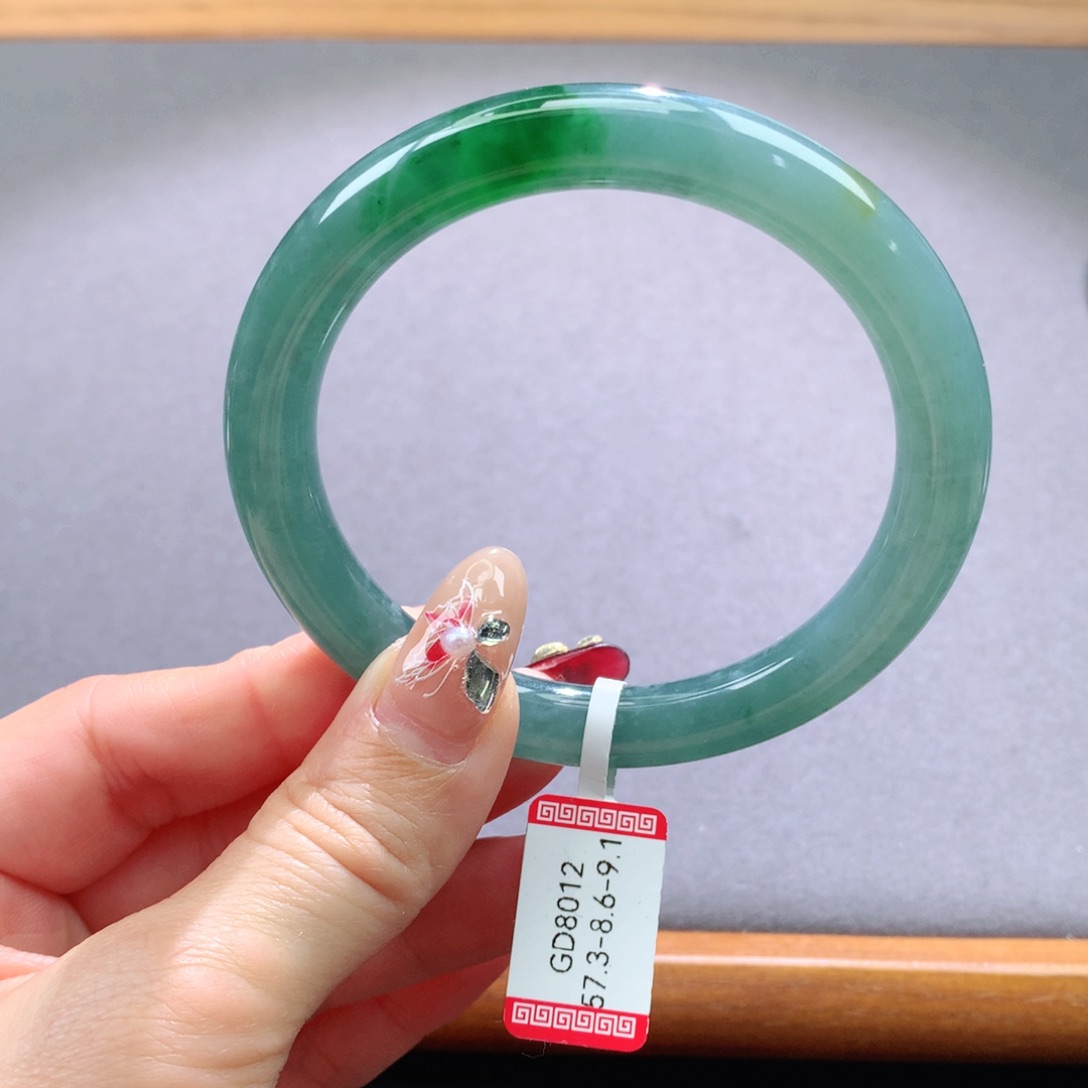 翡翠手镯未镶嵌天然翡翠手镯叮当镯