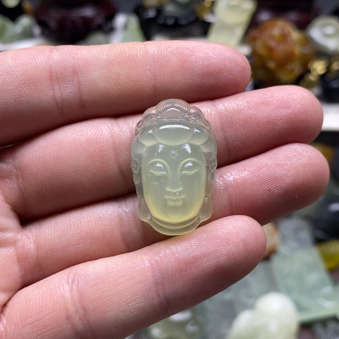 岫玉观音头吊坠未镶嵌