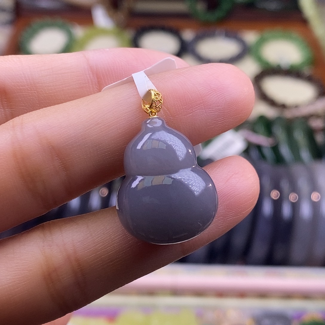 未镶嵌和田玉挂件毕业级老坑料浓烟紫18.k葫芦吊坠