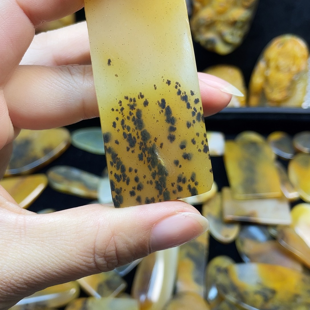 @***@石英质玉（黄龙玉）未镶嵌吊坠(不含链)