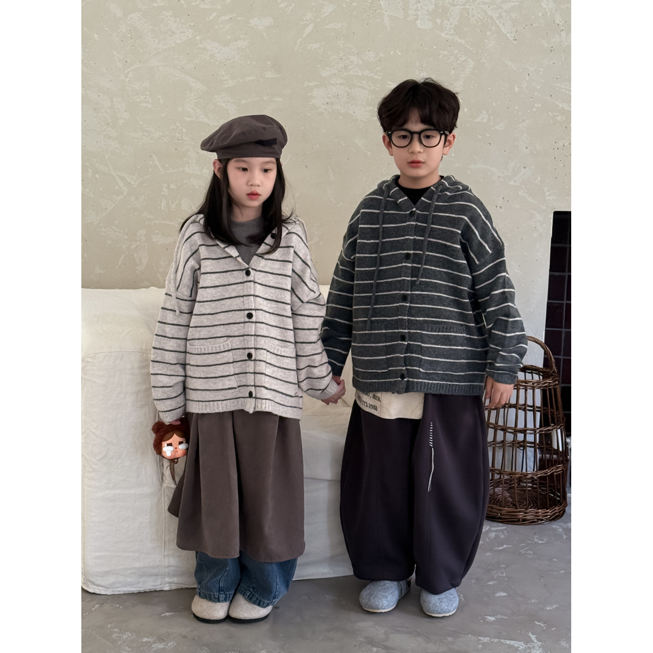 童毛衣2025秋季男女童韩版纯色针织连帽上衣儿童休闲宽松毛线外套