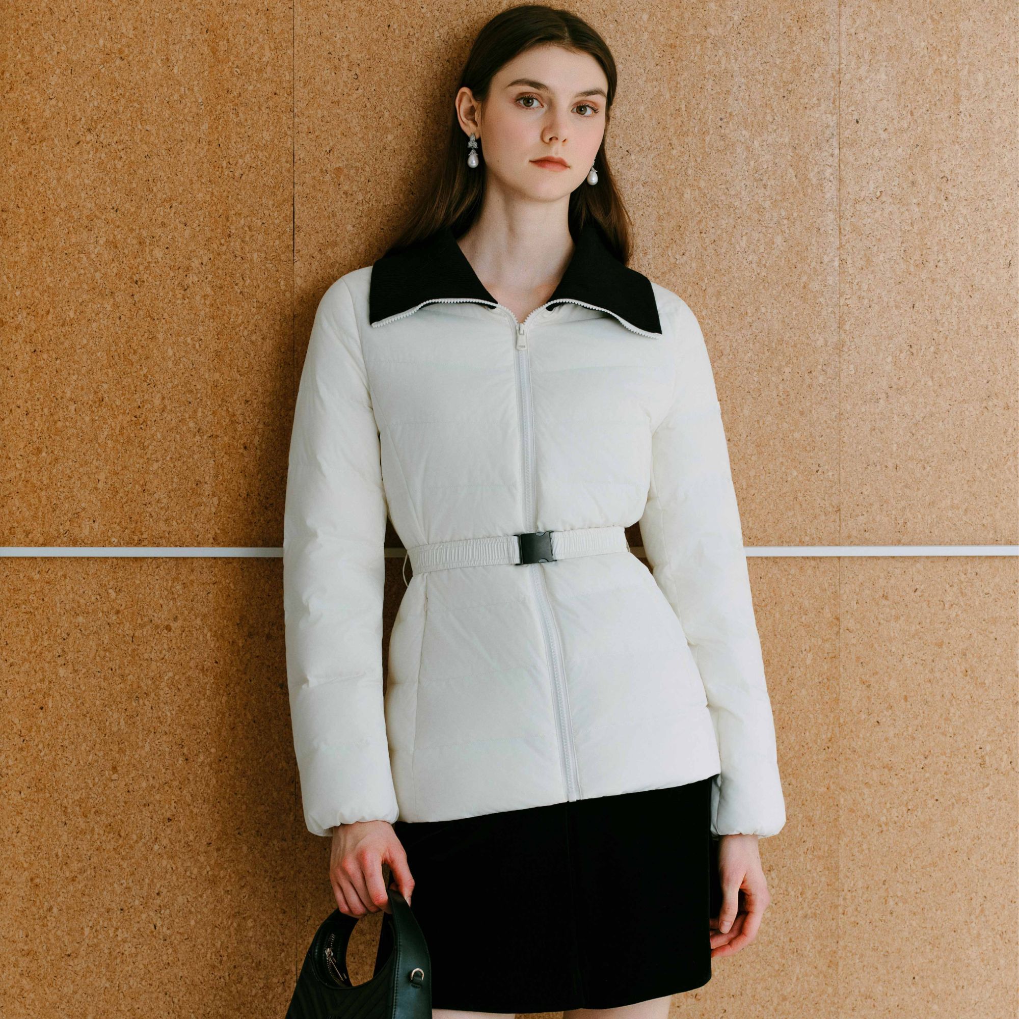 2025年冬季新款女修身白鹅绒韩系轻薄显瘦羽绒服-MOGD09OJK025