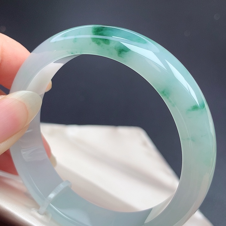 翡翠未镶嵌手镯54圈口