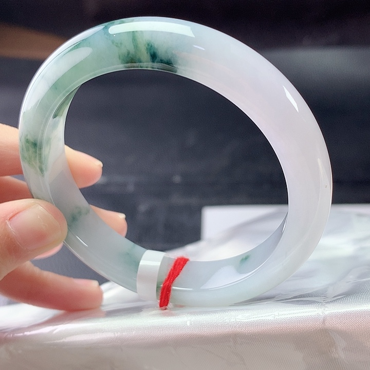 翡翠未镶嵌手镯57圈