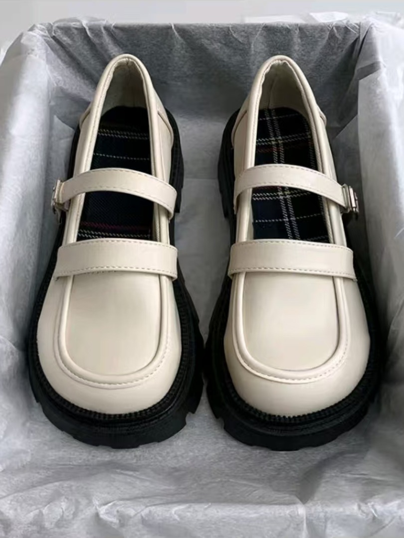 鑫鑫精品鞋服店休闲时尚女鞋（图片仅参考）直播间下单