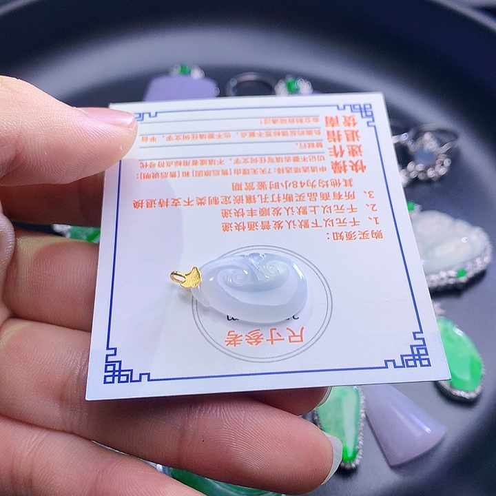 翡翠挂件18K金镶嵌48573636