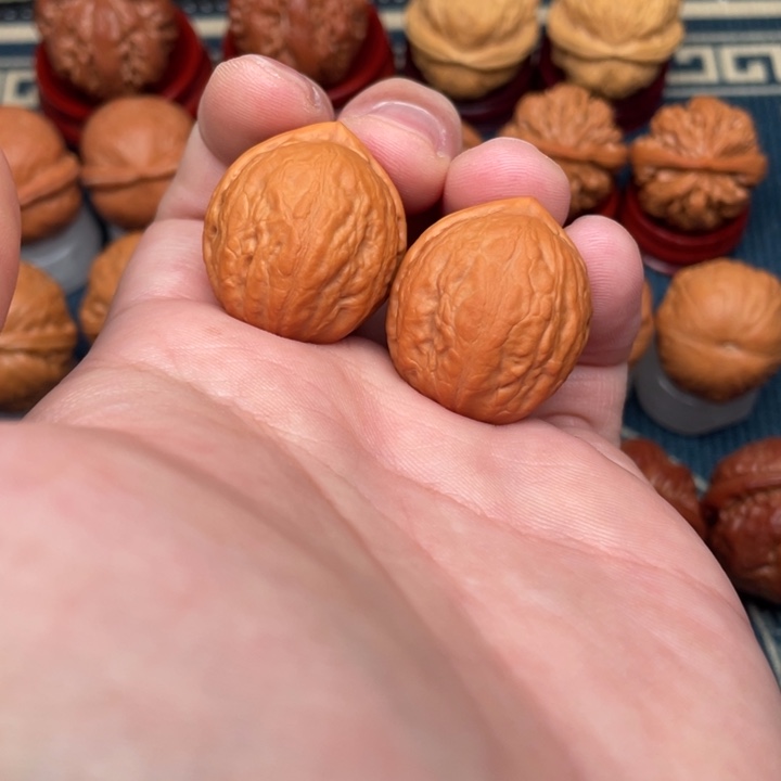 文玩核桃把件小红帽