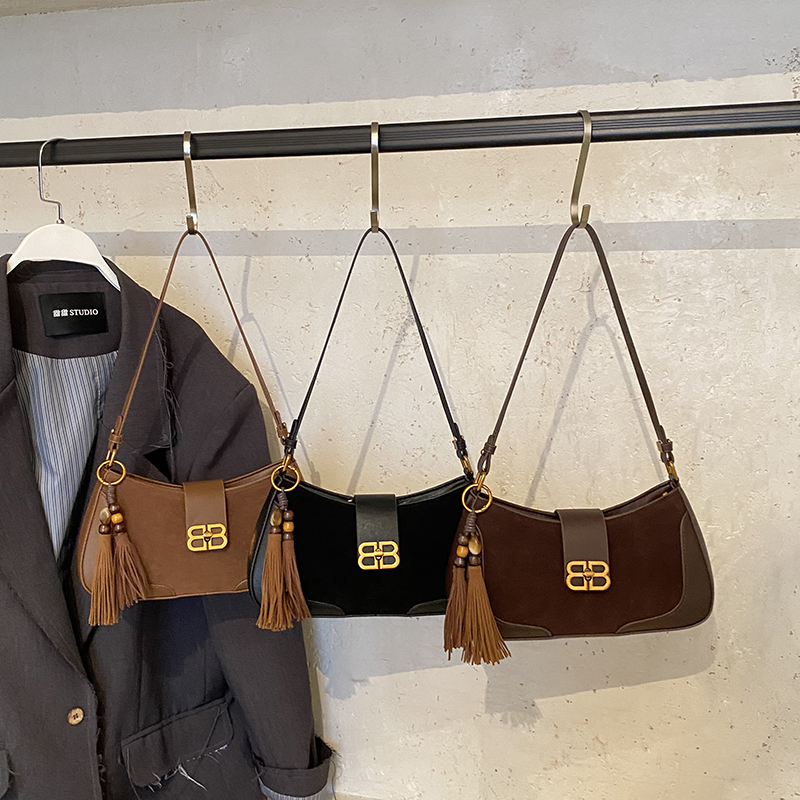 编号（1842）耐磨法式防刮拉链款单层款腋下包见外包装单肩款