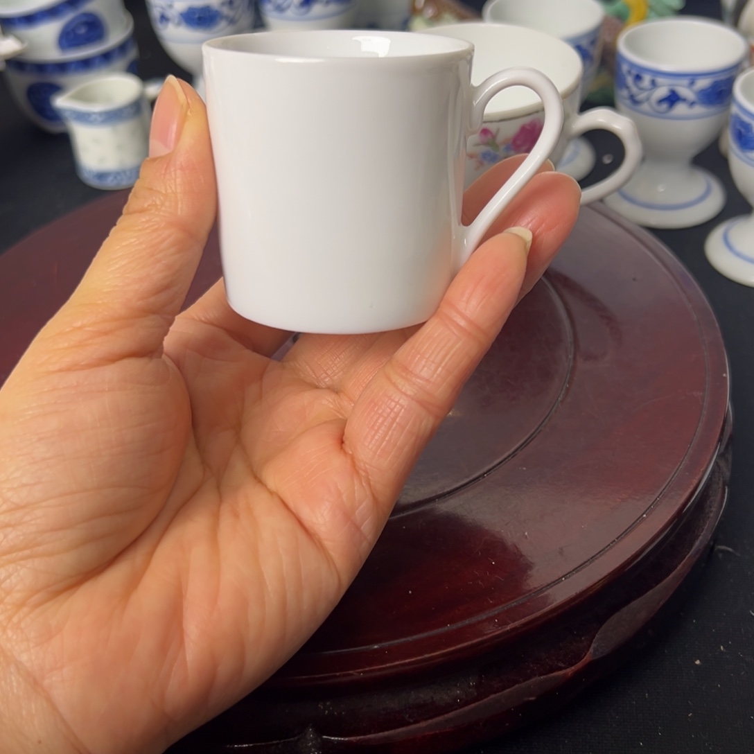 正***狸景德镇陶瓷艺术品