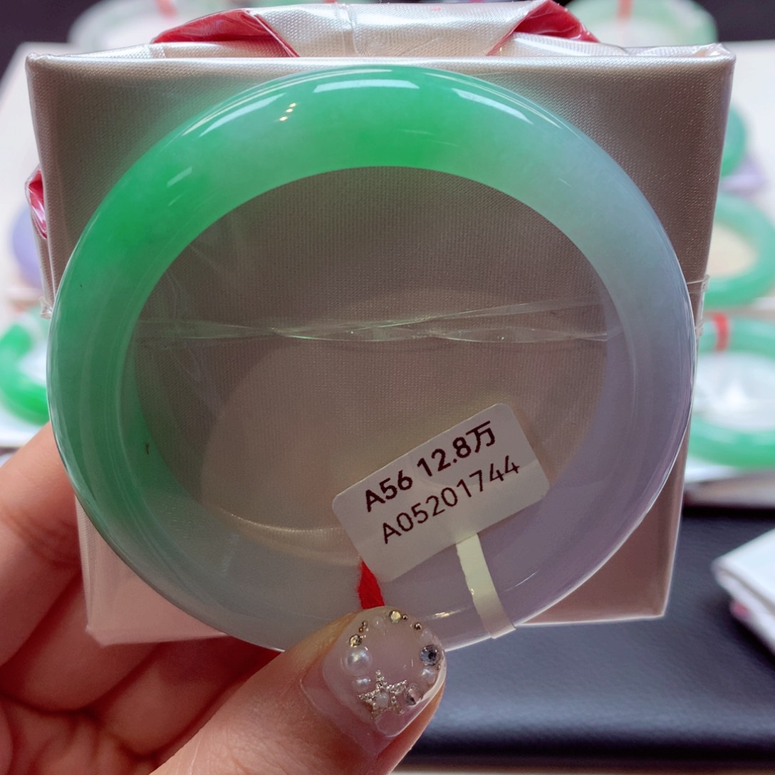 翡翠手镯未镶嵌19正圈77