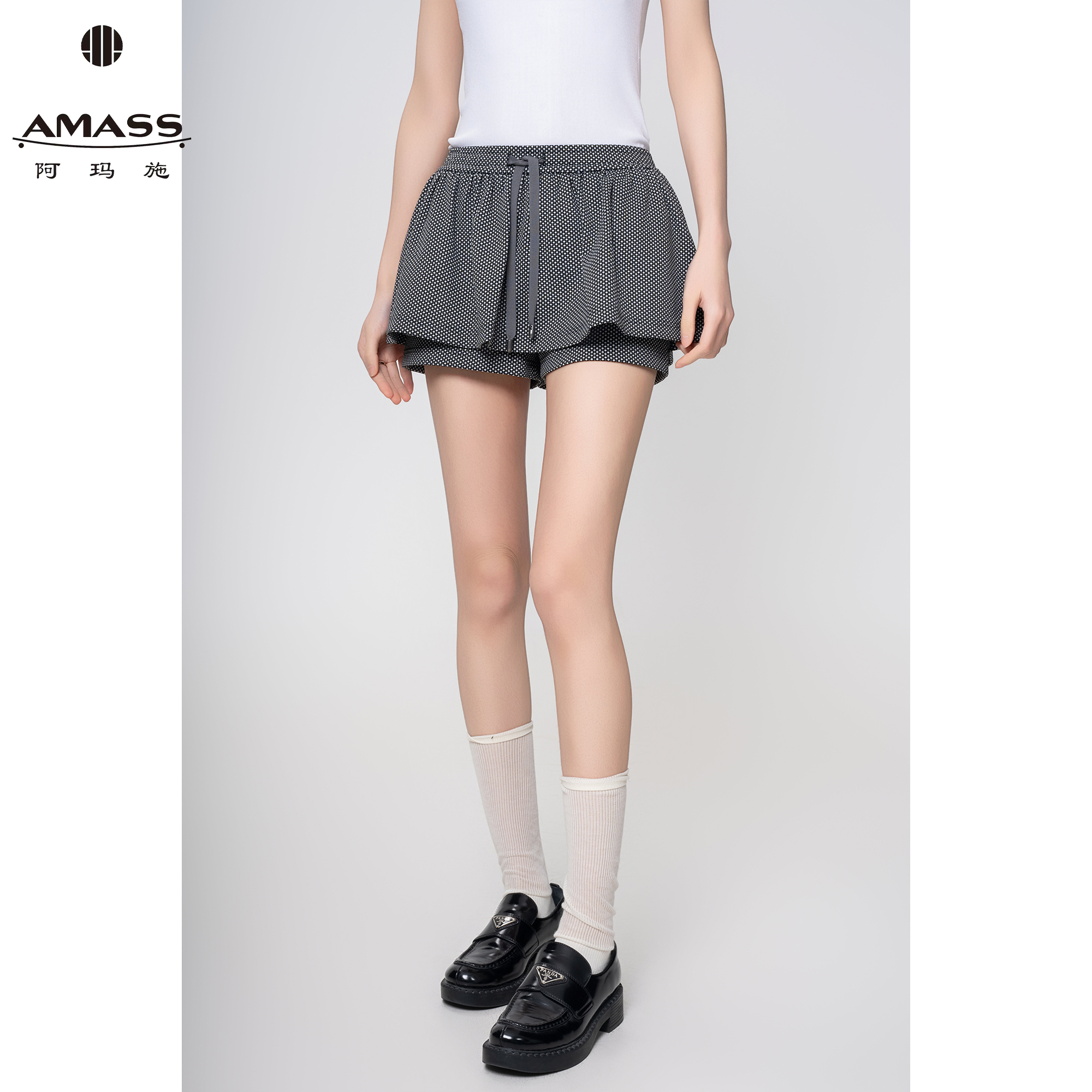 AMASS/阿玛施春夏新款高腰格纹短款裤裙时尚减龄运动风百搭520036