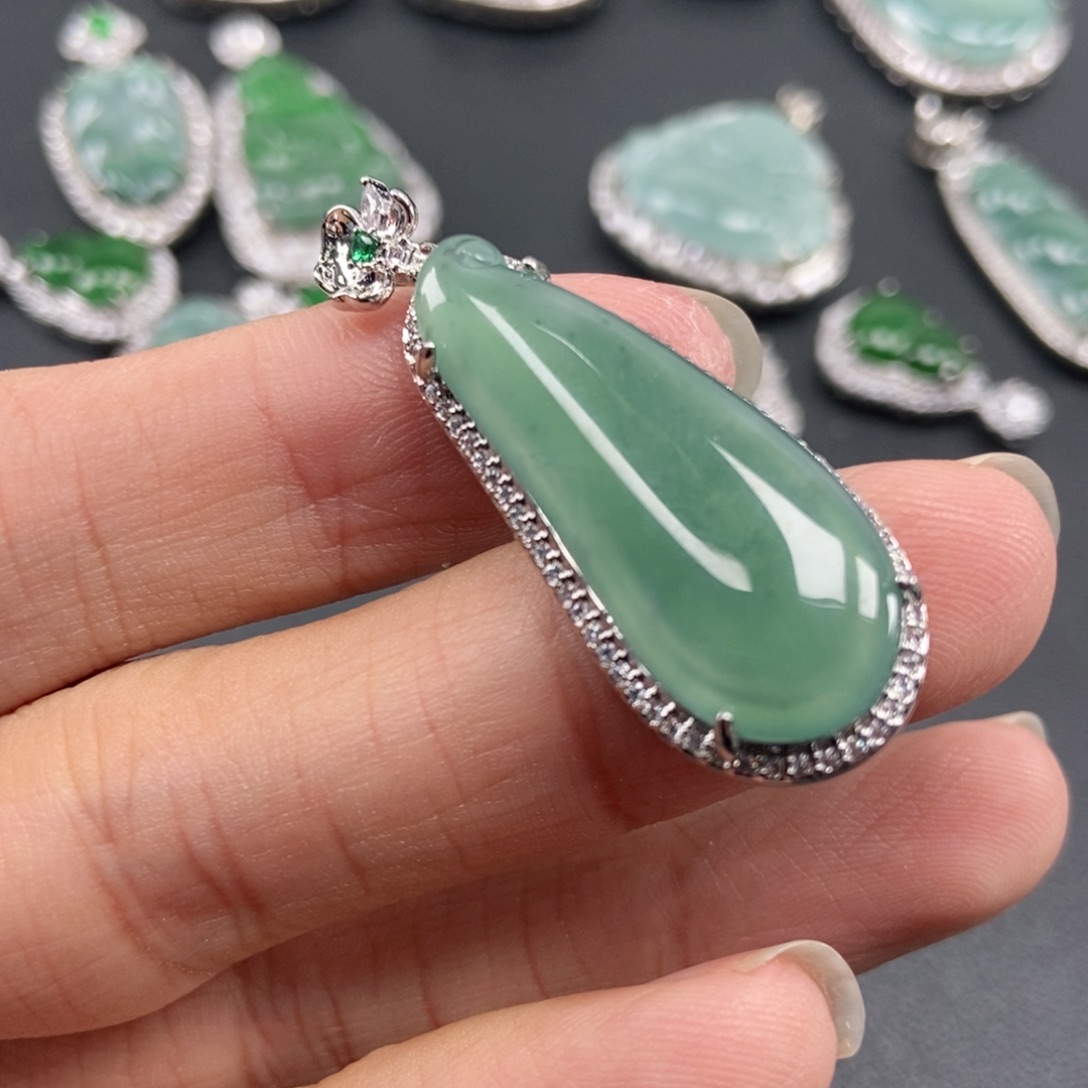 翡翠未镶嵌吊坠(不含链)