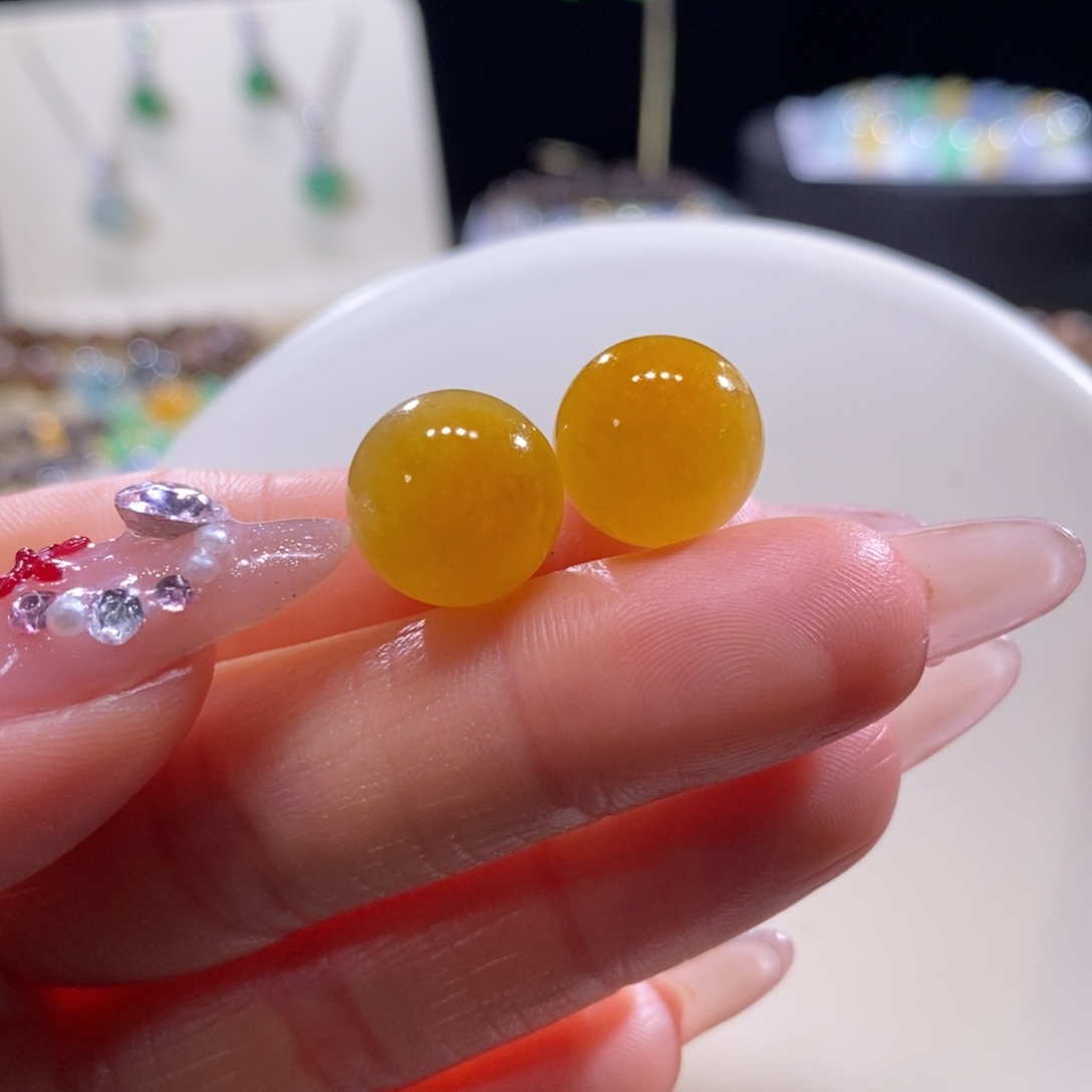 翡翠未镶嵌颈饰翡翠冰黄翡珠多样性发其一