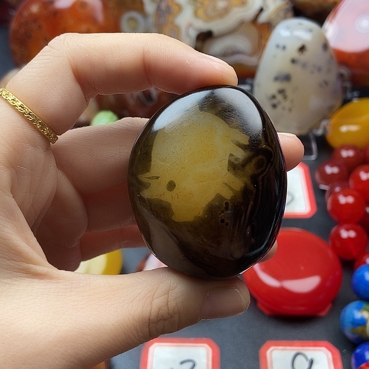 玛瑙/玉髓未镶嵌珠宝奇石