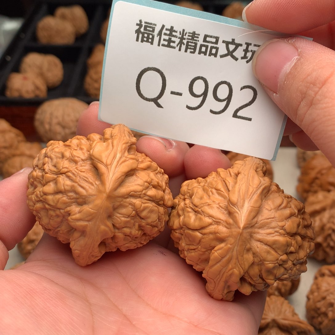 文玩核桃把件49龙鼎………..