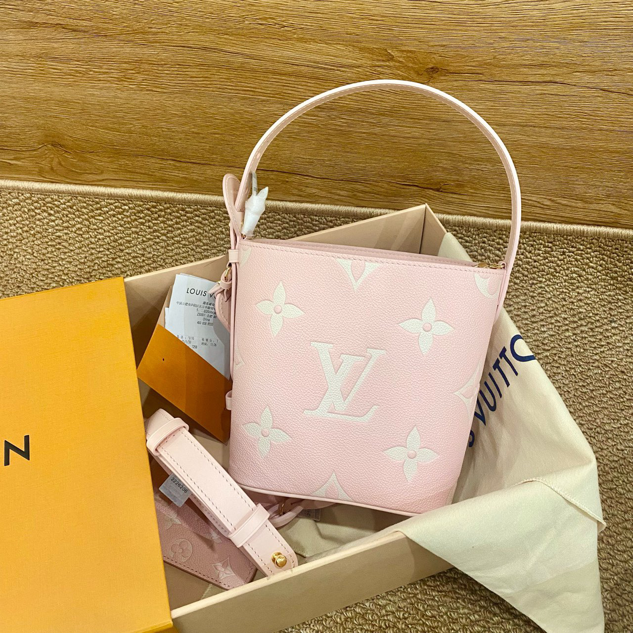 全新未使用 LouisVuitton/路易威登 all in bb 樱花粉手提斜挎包