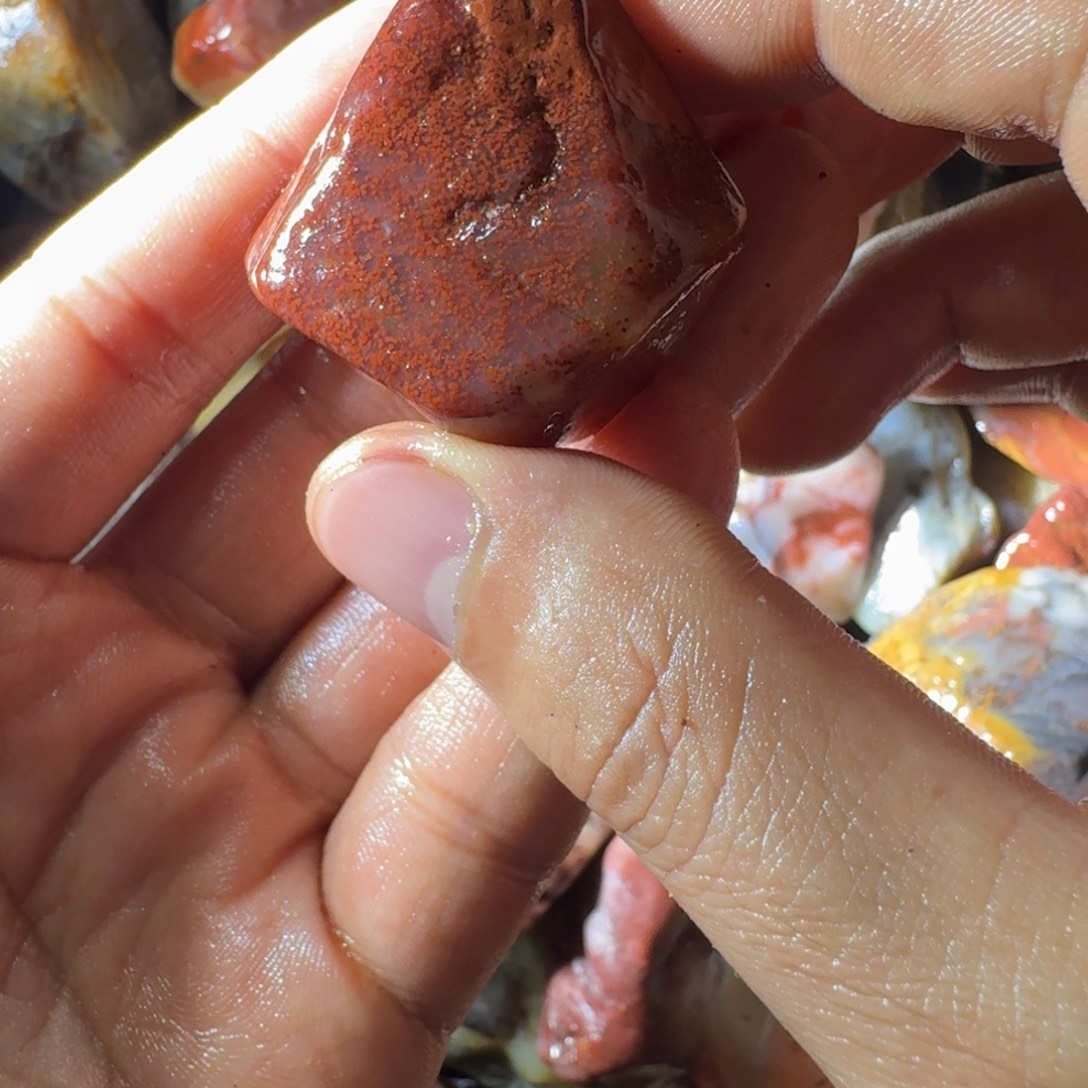 轩***外寿山石8988998888899