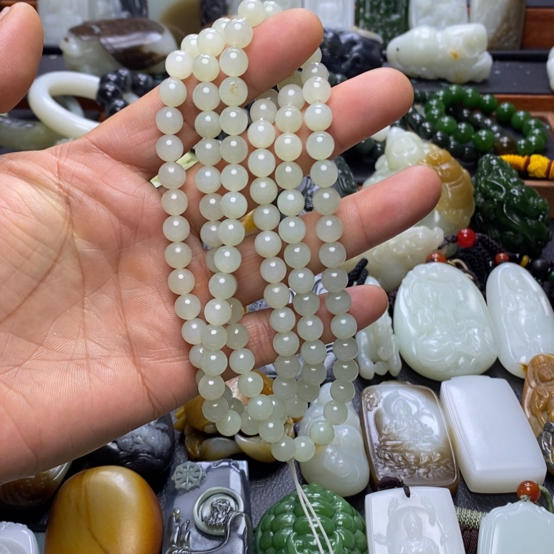 颈饰未镶嵌和田玉