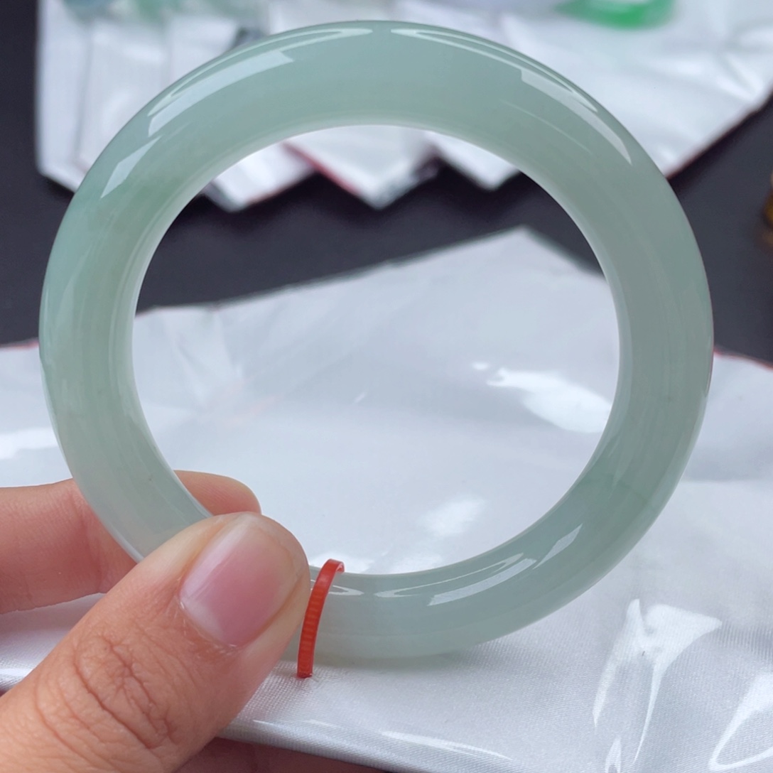 翡翠手镯（圆镯）未镶嵌