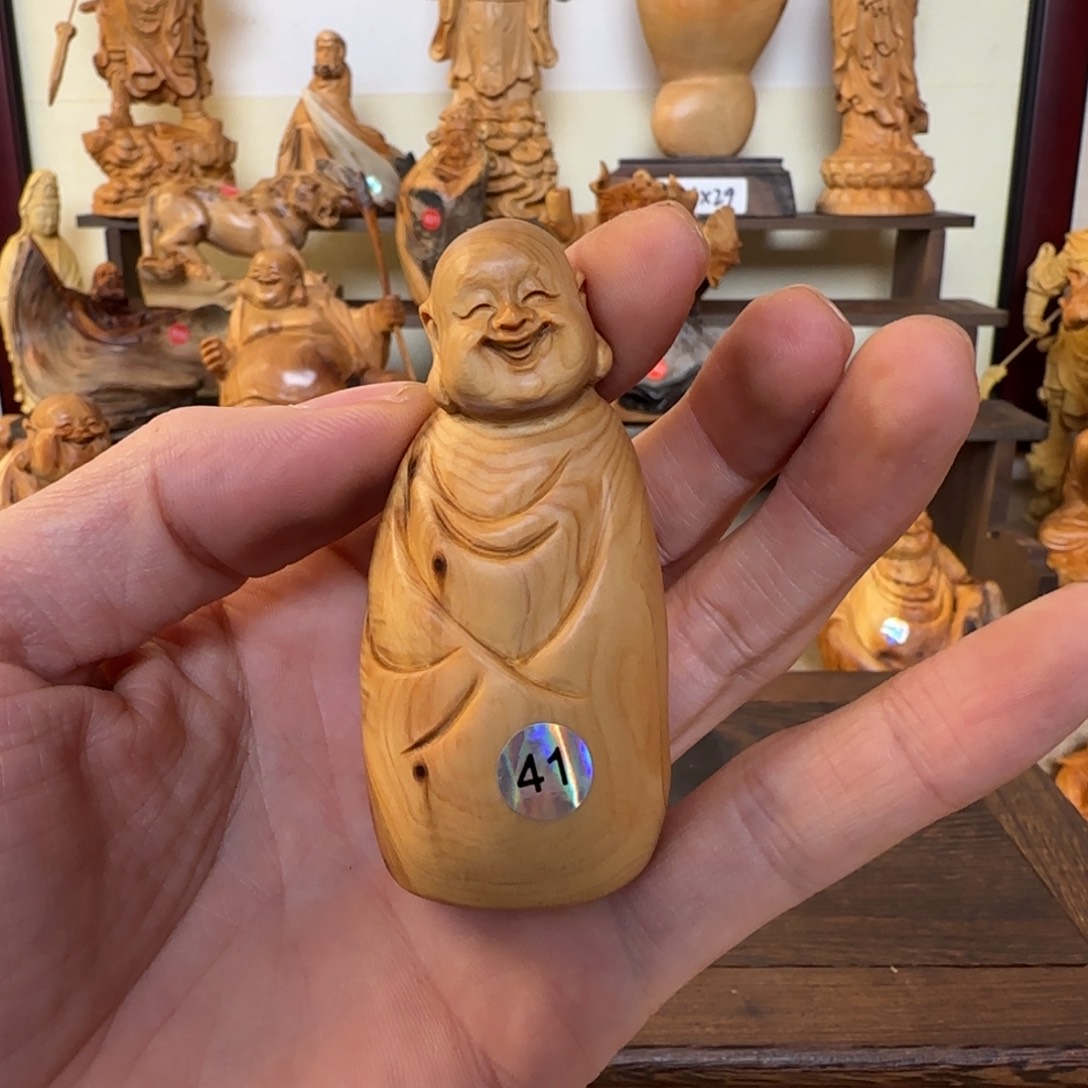 崖柏小木匠艺雕一物一拍