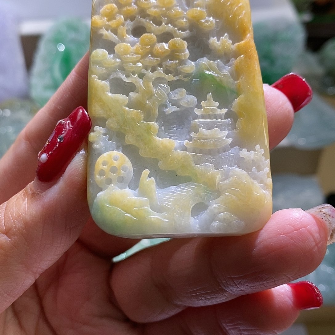 【闪购商品】翡翠颈饰未镶嵌山水