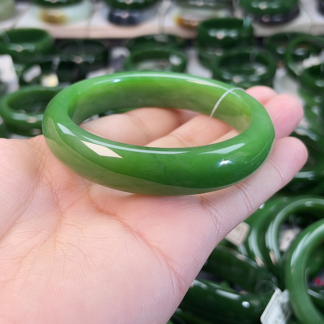 和田玉（碧玉）手镯未镶嵌