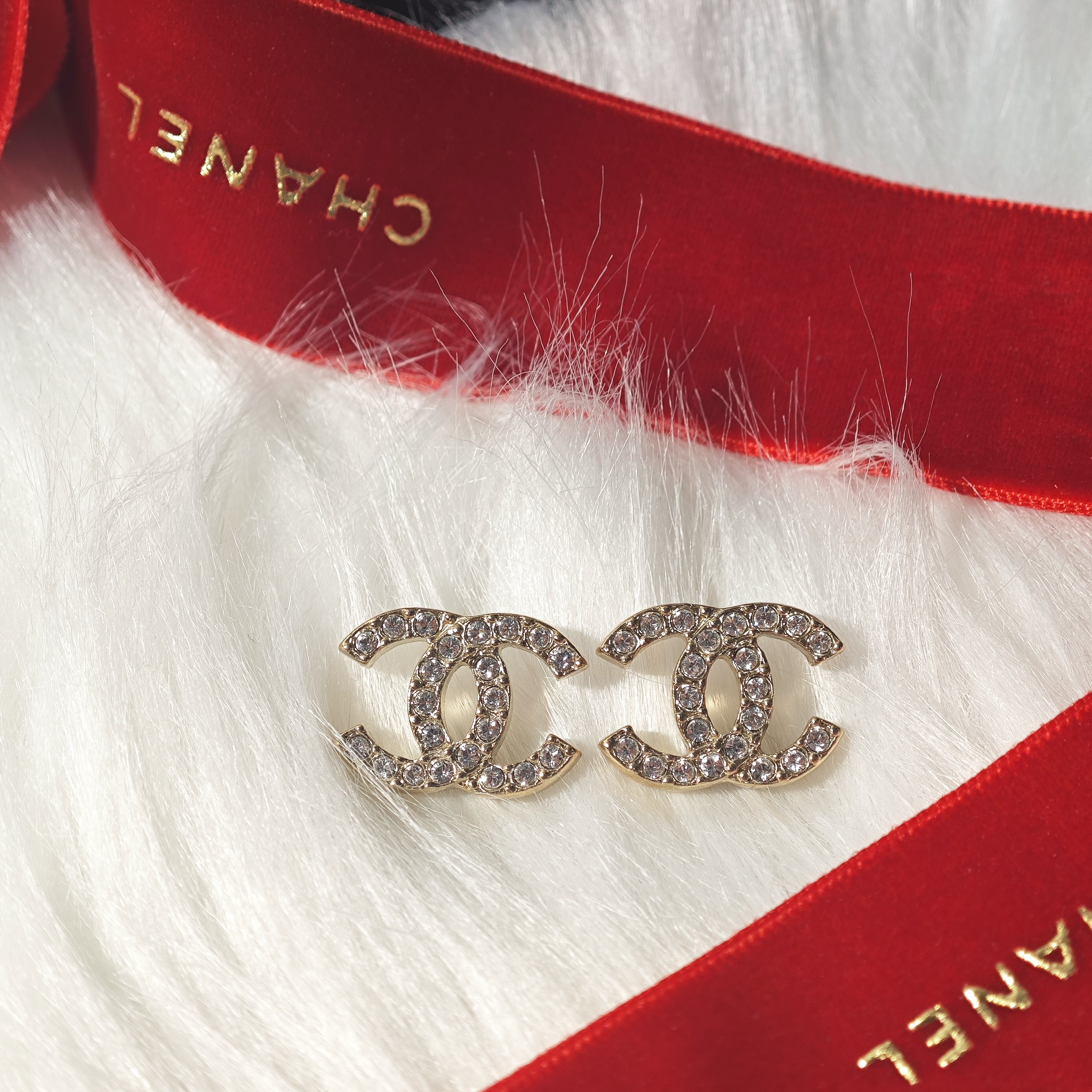 未使用 Chanel/香奈儿 香槟金满钻中号耳钉精致时尚