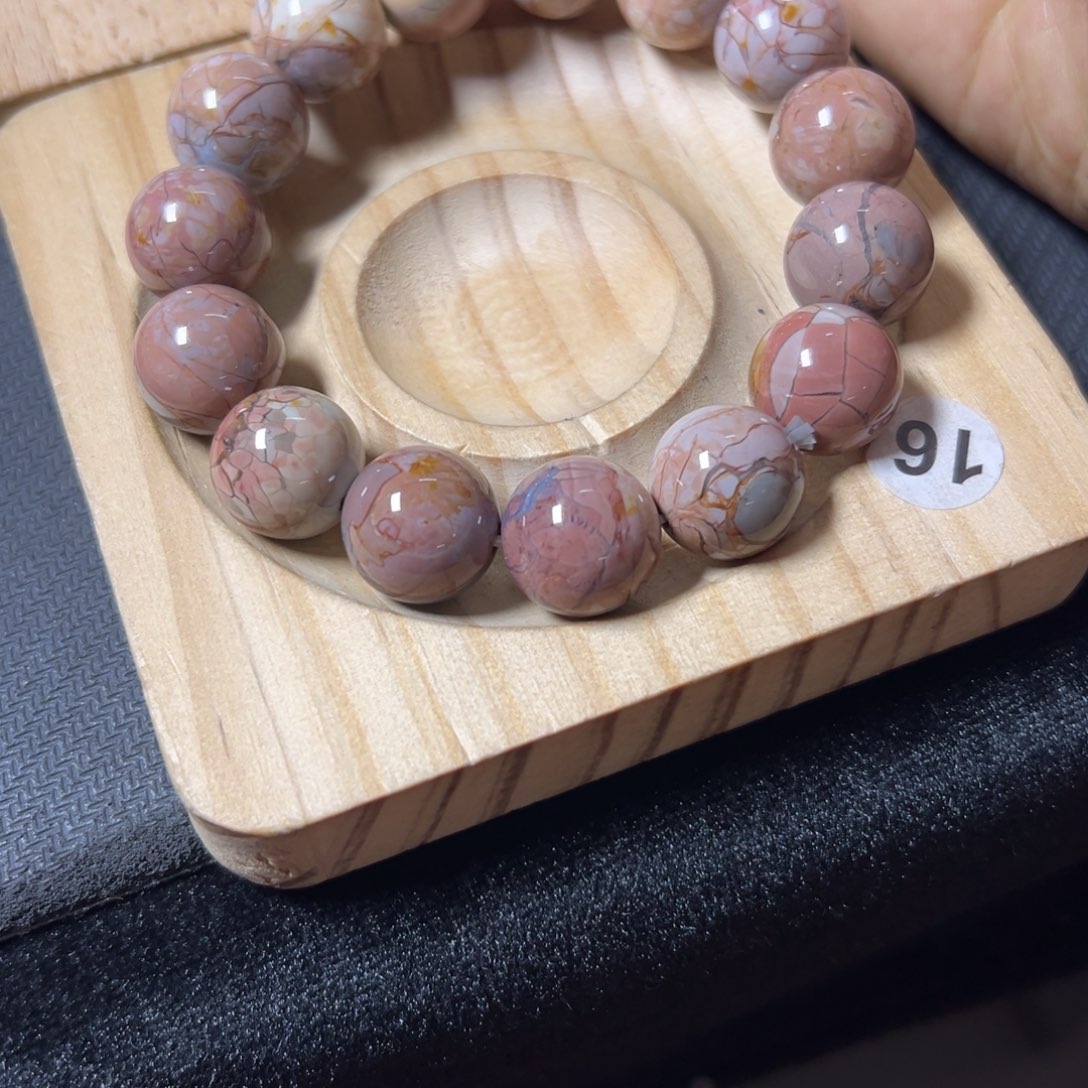 吁***️石英质玉未镶嵌手链60