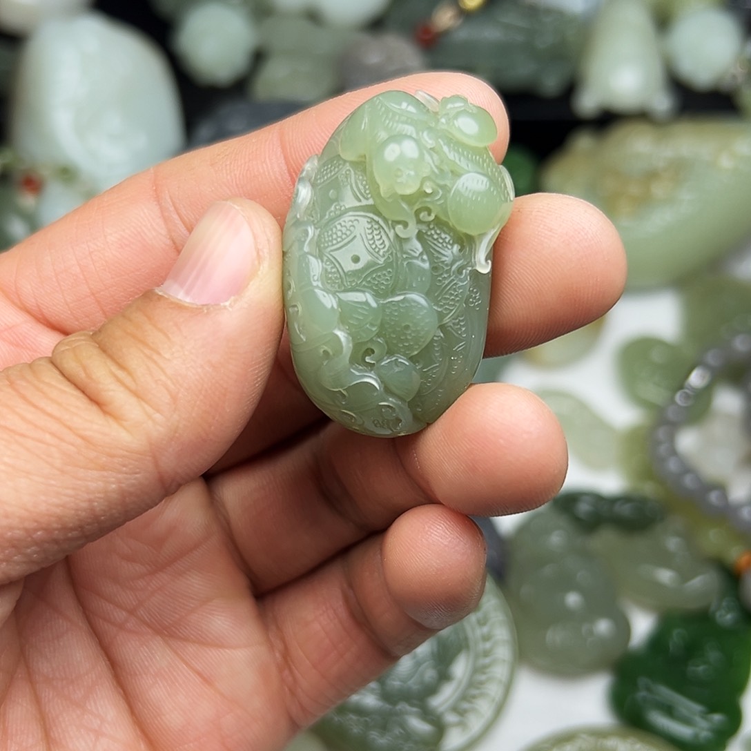 和田玉颈饰未镶嵌