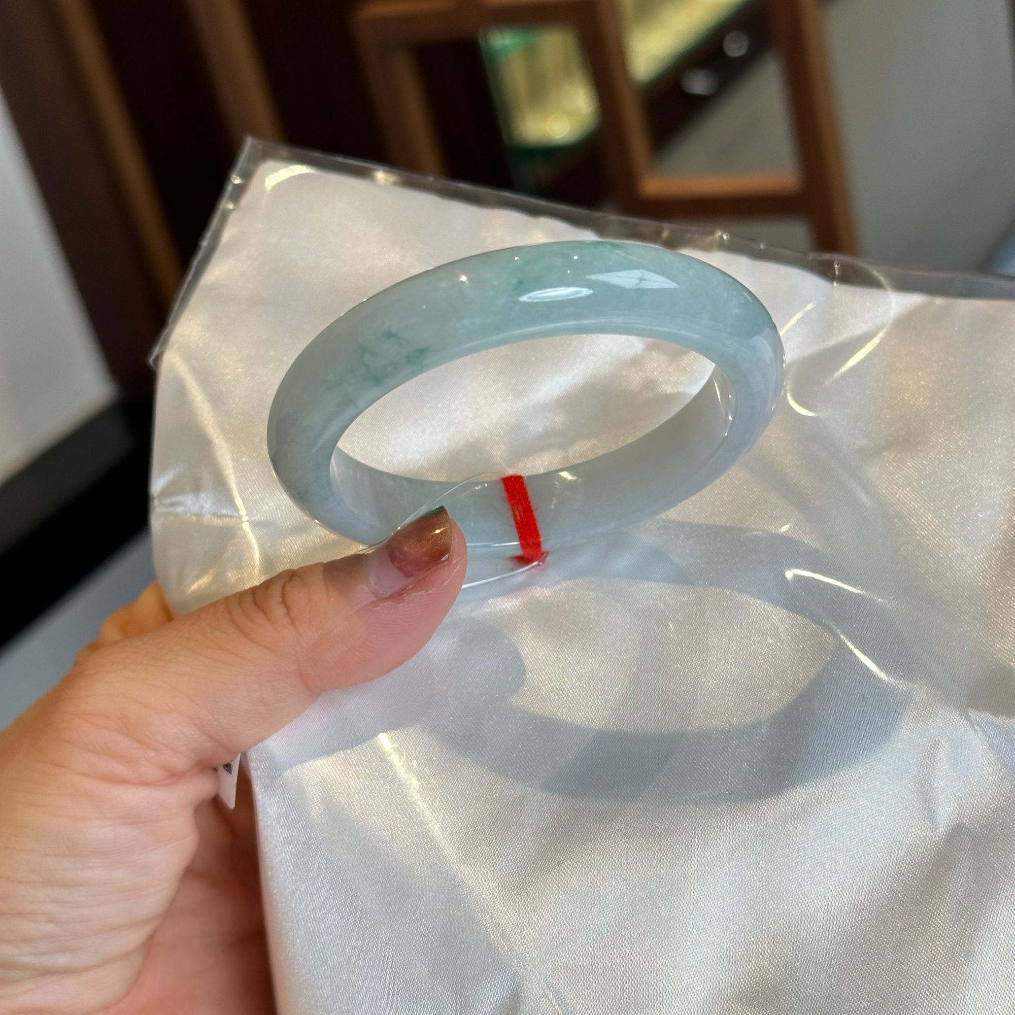 2416-s48缅料翡翠56#圈正圈冰糯种飘花手镯女款百搭美人镯