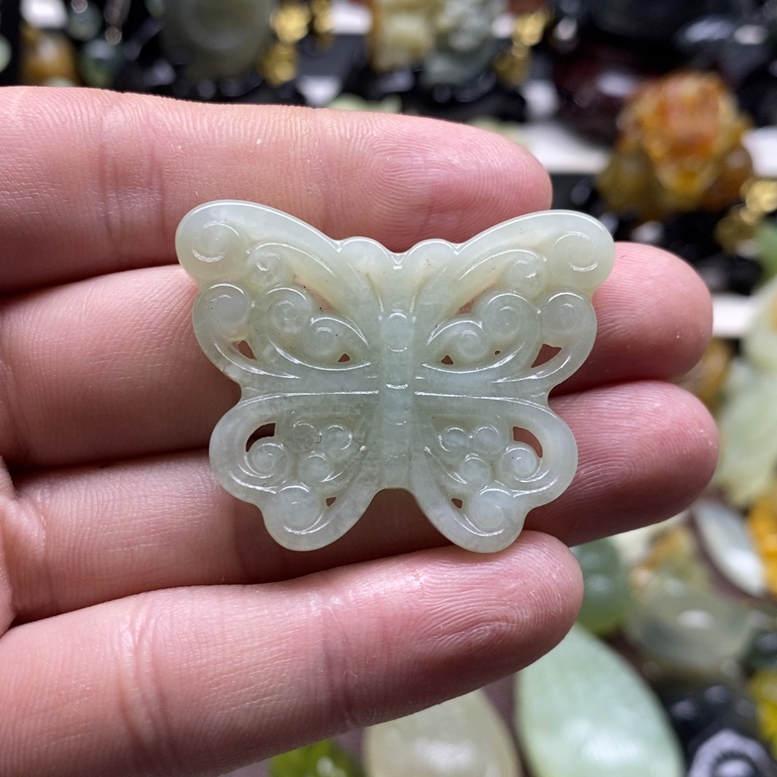 岫玉蝴蝶吊坠未镶嵌