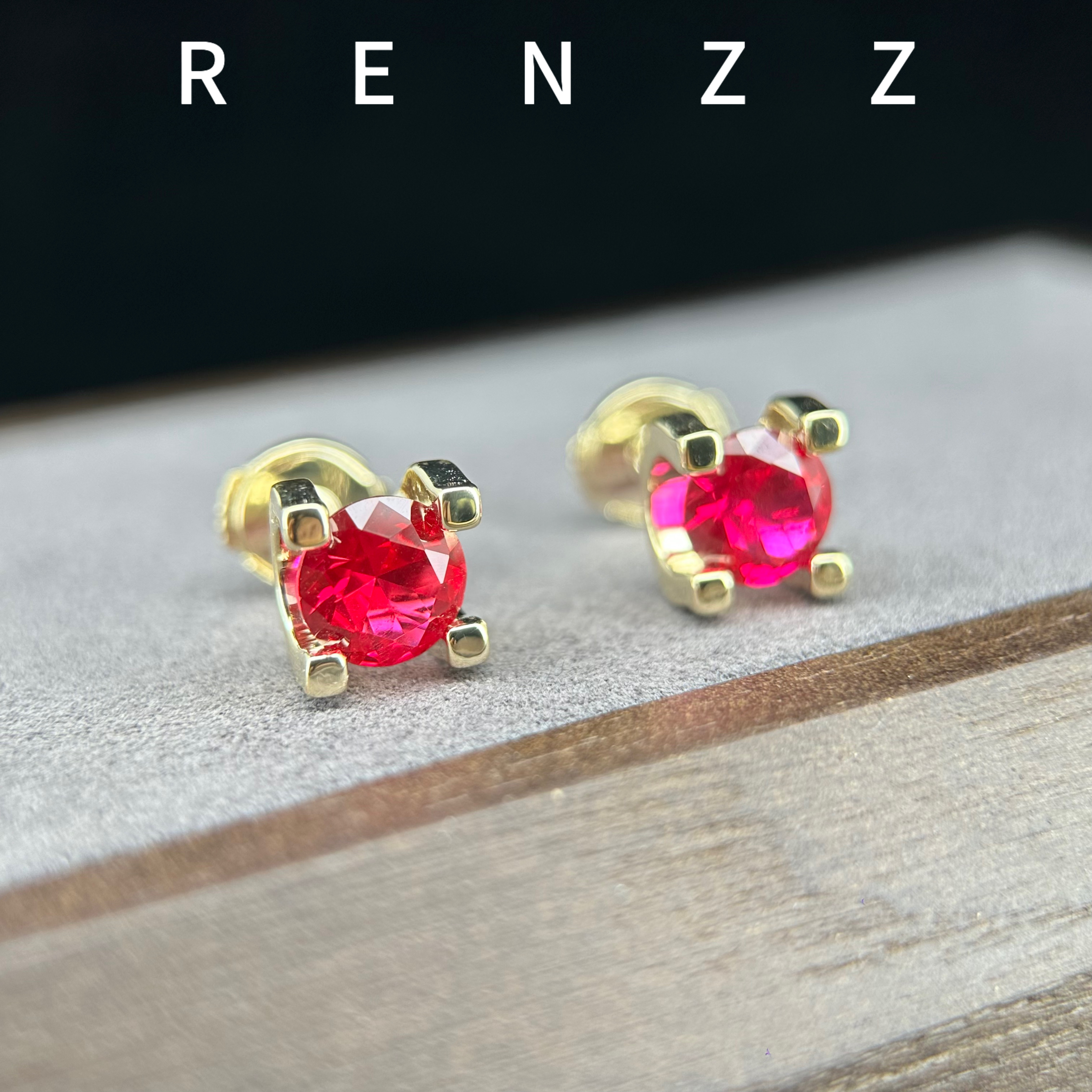  0455 镀K金 高定牛头耳钉